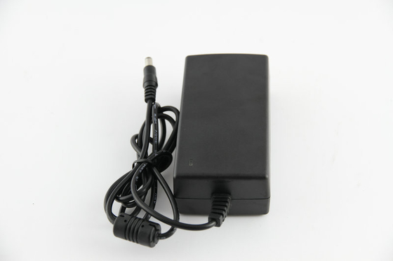 ব্ল্যাক 60W 60Hz এসি 12 ভোল্ট পাওয়ার অ্যাডাপ্টার 12 ভোল্ট স্থিতিশীল পালটানোর সঙ্গে IP54 করতে