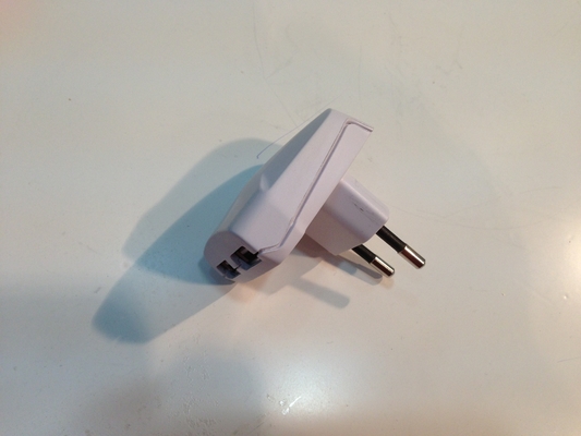 হোয়াইট 2.1 ডুয়াল USB ওয়াল চার্জারটির এসি পাওয়ার অ্যাডাপ্টার চার্জার Eu প্লাগ, 100 - 240V