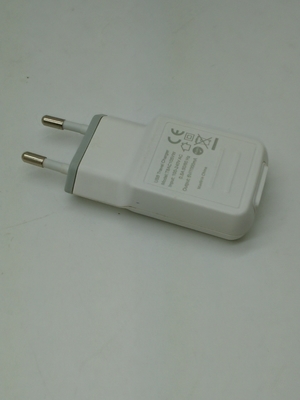 AC100 - 240V পোর্টেবল ইউনিভার্সাল ইউএসবি চার্জার উচ্চ Efficency সিসিসি প্লাগ