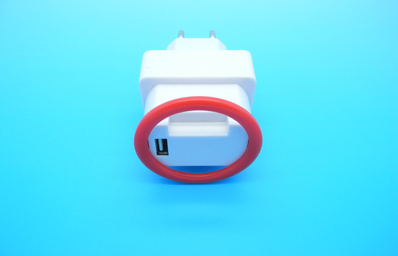IPhone 4G জন্য 5V 2000mA ইউনিভার্সাল ইউএসবি ভ্রমণ চার্জারটির ইইউ প্লাগ / 4s