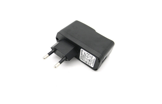 AC100-240V ইউনিভার্সাল ইউএসবি ভ্রমণ চার্জারটির