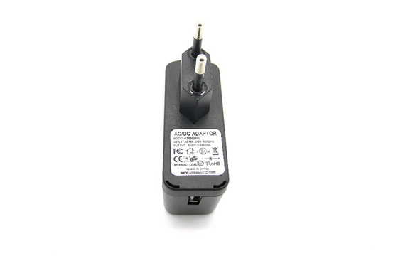 AC100-240V ইউনিভার্সাল ইউএসবি ভ্রমণ চার্জারটির