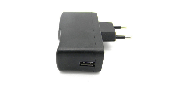 AC100-240V ইউনিভার্সাল ইউএসবি ভ্রমণ চার্জারটির