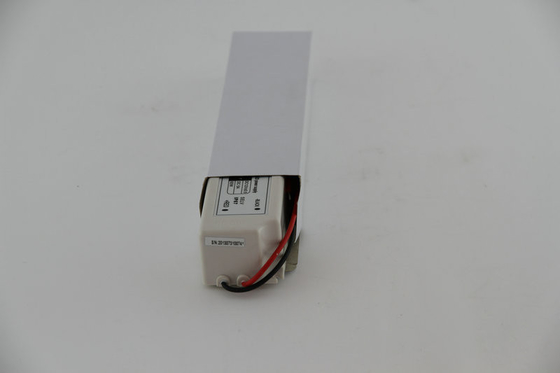 জলরোধী IP67 60W ধ্রুবক ভোল্টেজ LED ড্রাইভার 120V এসি, বিচ্ছিন্ন প্লাস্টিক কেস