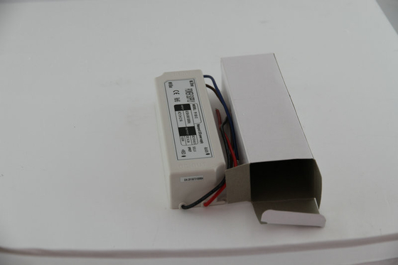 100W 50Hz ধ্রুবক ভোল্টেজ ওভারলোড সুরক্ষা সঙ্গে 12 ভোল্ট LED ড্রাইভার ফলপ্রসু