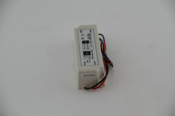 300 ছুটি 3A 36W ধ্রুবক ভোল্টেজ জলরোধী LED ড্রাইভার CCTV ক্যামেরা জন্য সম্পূর্ণ পরিসর