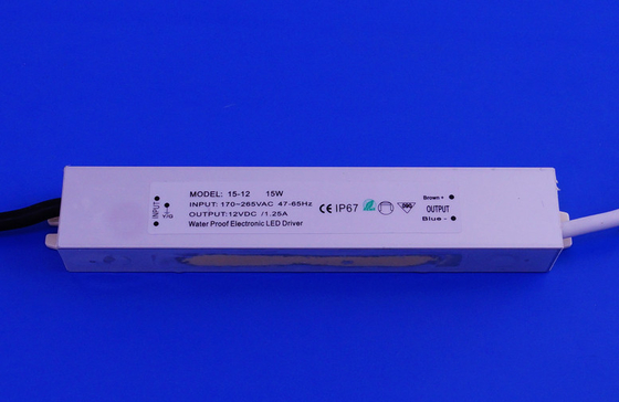 15W 12Vdc নেতৃত্বাধীন স্ট্রিপ, আলংকারিক আলোর জন্য বহিরঙ্গন নেতৃত্বে কনস্ট্যান্ট ভোল্টেজ ড্রাইভার