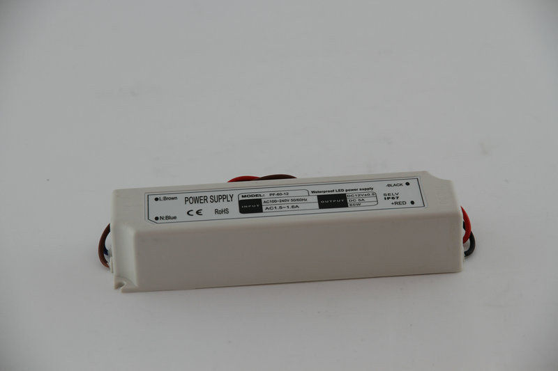 জলরোধী IP67 60W ধ্রুবক ভোল্টেজ LED ড্রাইভার 120V এসি, বিচ্ছিন্ন প্লাস্টিক কেস