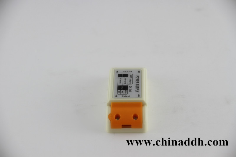 প্লাস্টিক কেস 24W Triac Dimmable PFC&amp;gt; 0.95 সঙ্গে ড্রাইভার LED